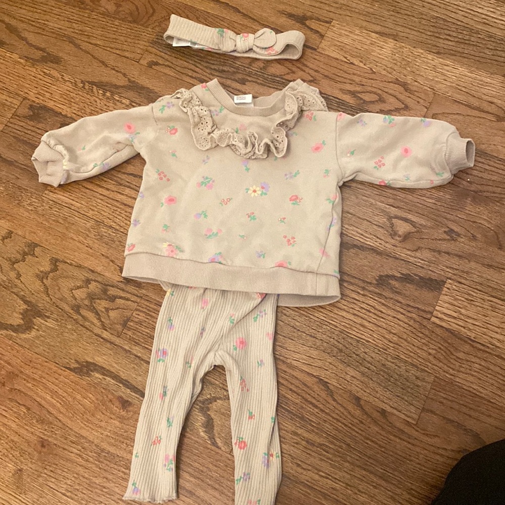 H&M coordinated set 4-6 months